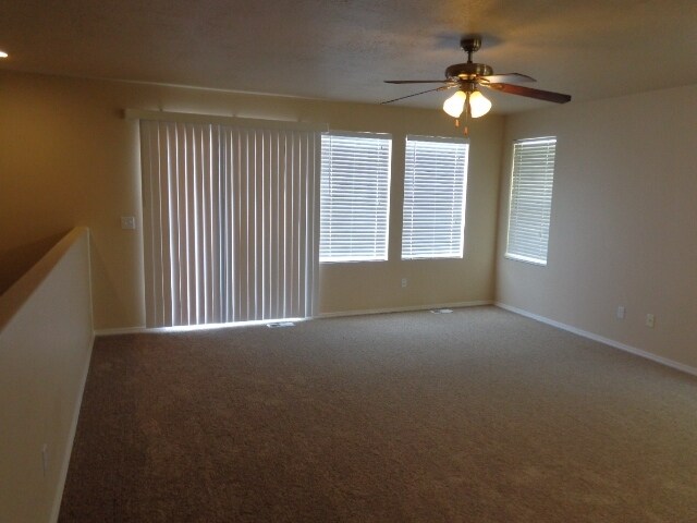Building Photo - 5551 Geneva Way