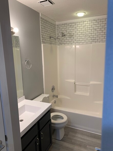 Building Photo - 1912 Remington Rd