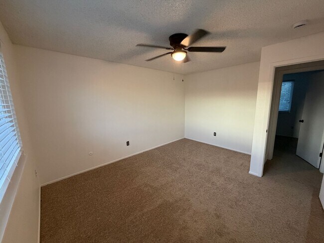 Building Photo - Spacious 3 Bed + Office, 2 Bath Single Family Home with a 2 Car Garage!