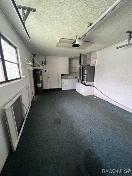 Building Photo - 100 Chinaberry Cir