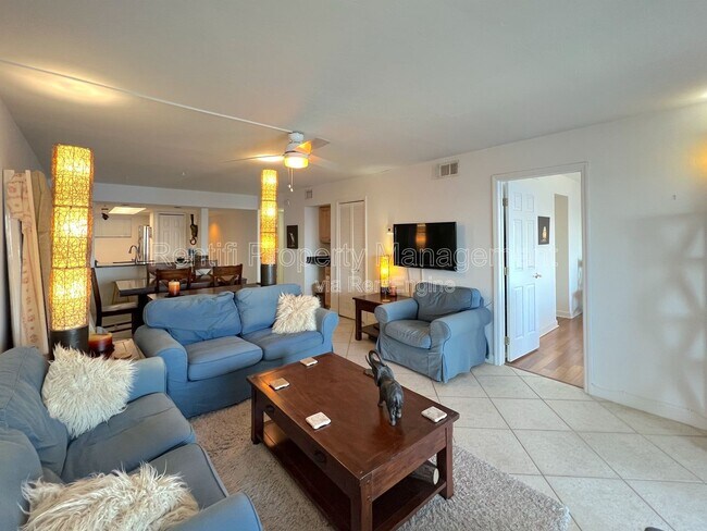 Building Photo - 2711 First Street