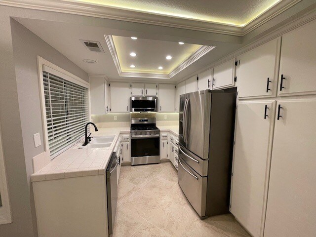 Gally kitchen - 10545 Kemerton Rd