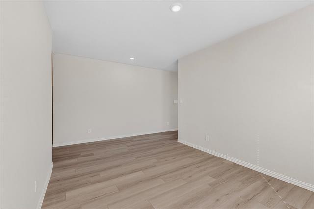 Building Photo - 504 Tidal Dr