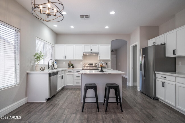 Building Photo - 3649 S Loback Ln