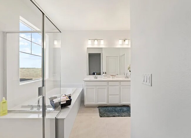 Building Photo - STUNNING 3/2.5 (Natomas)! Gym, Pool, Solar...