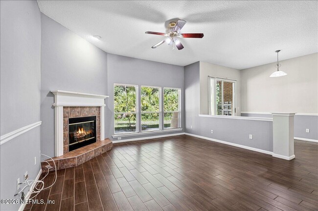 Building Photo - 8871 Canopy Oaks Dr