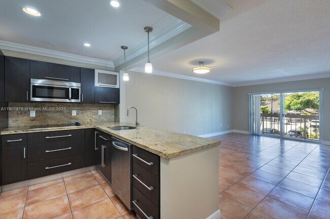 Primary Photo - 7701 Camino Real