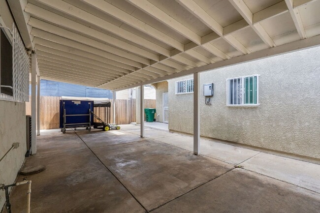 Building Photo - Spacious 3BR Retreat in the Heart of Cherokee Point