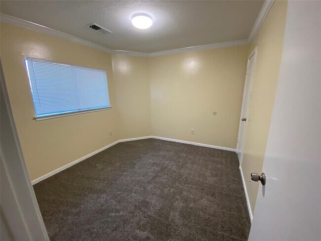 Building Photo - 5423 Gosforth Dr