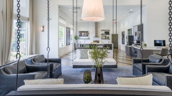 Building Photo - 14325 Plantation Park Blvd