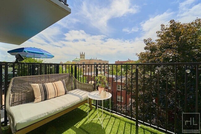 Building Photo - WEBSTER AVENUE