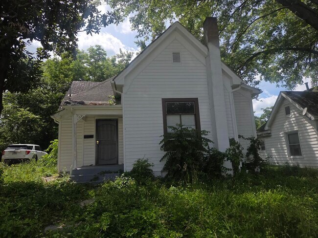 Building Photo - 203 N Green St