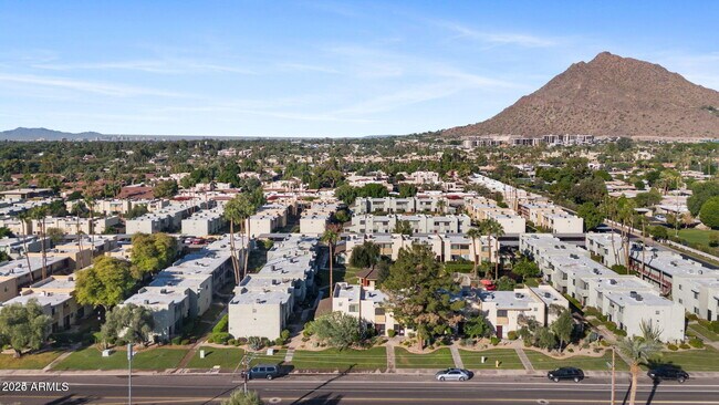 Building Photo - 4610 N 68th St