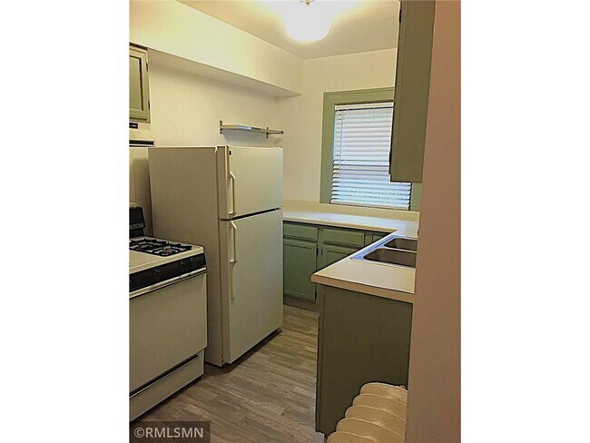 Building Photo - 1088 Dayton Ave