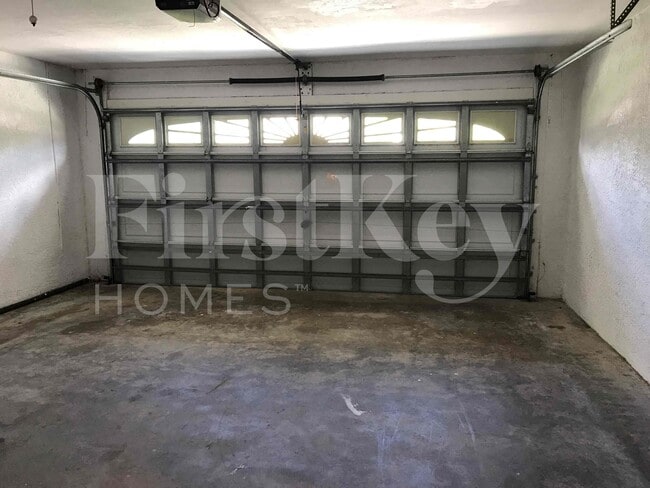 Building Photo - 18205 Apple Rd