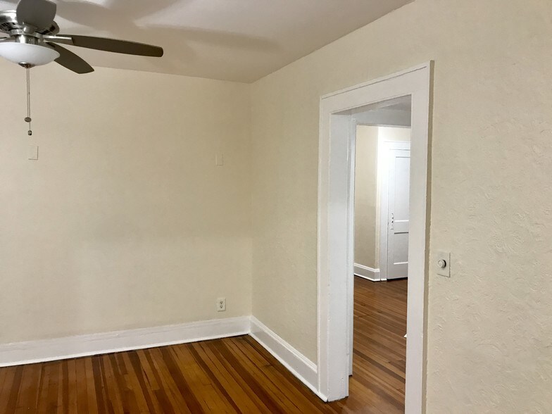 Building Photo - 285 Bronx Ave