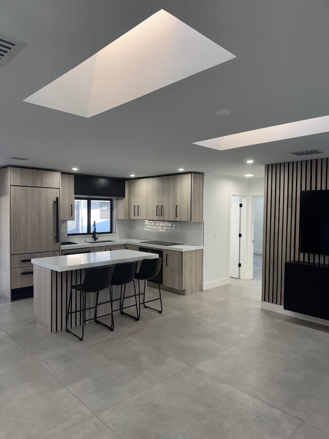 Building Photo - 1191 SW 15th St