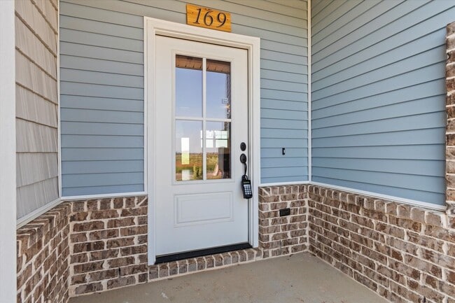 Building Photo - *First Month's Rent FREE!