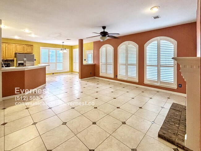 Building Photo - Spacious 5-Bedroom Retreat with Modern Com...