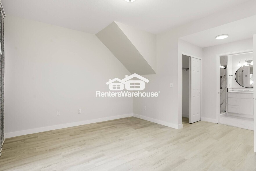 Building Photo - 18741 E Water Dr