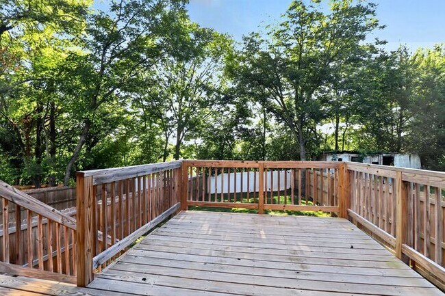 Building Photo - Beautiful 3BD/2.5BA Single Family Home in Reid Park!