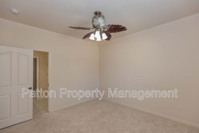 Building Photo - 6910 Logan Pl