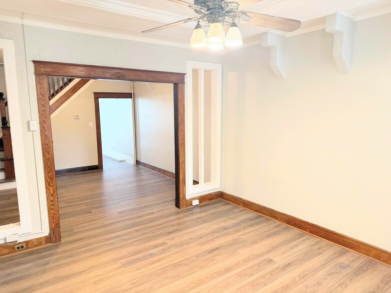 Building Photo - 2737 Wilkens Ave