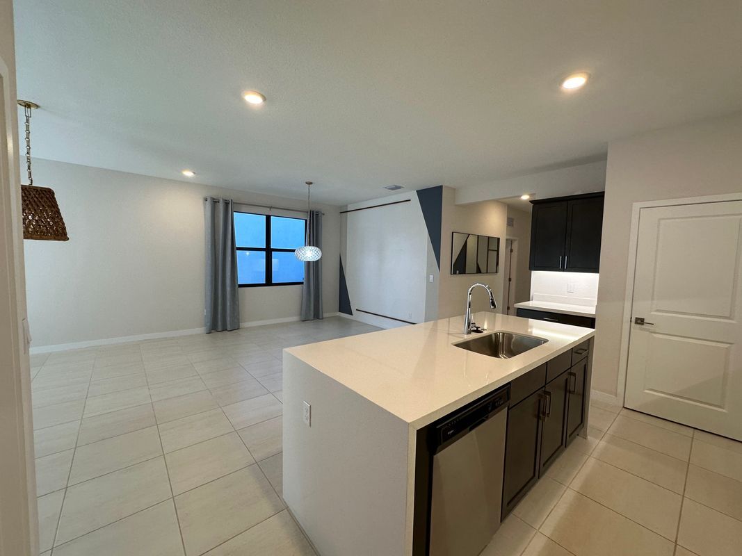 Building Photo - 7078 Rockwood Rd