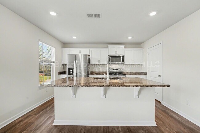 Building Photo - 7847 Whispering Strm Dr