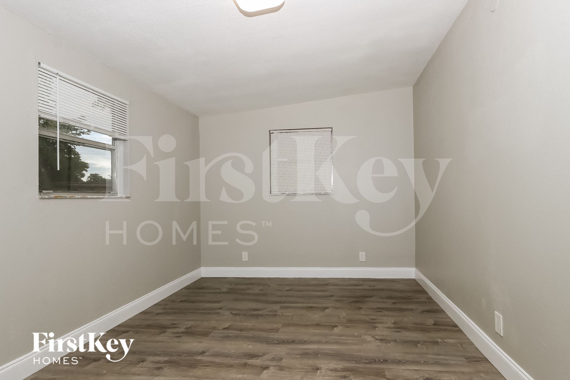 Building Photo - 11574 Oleander Dr