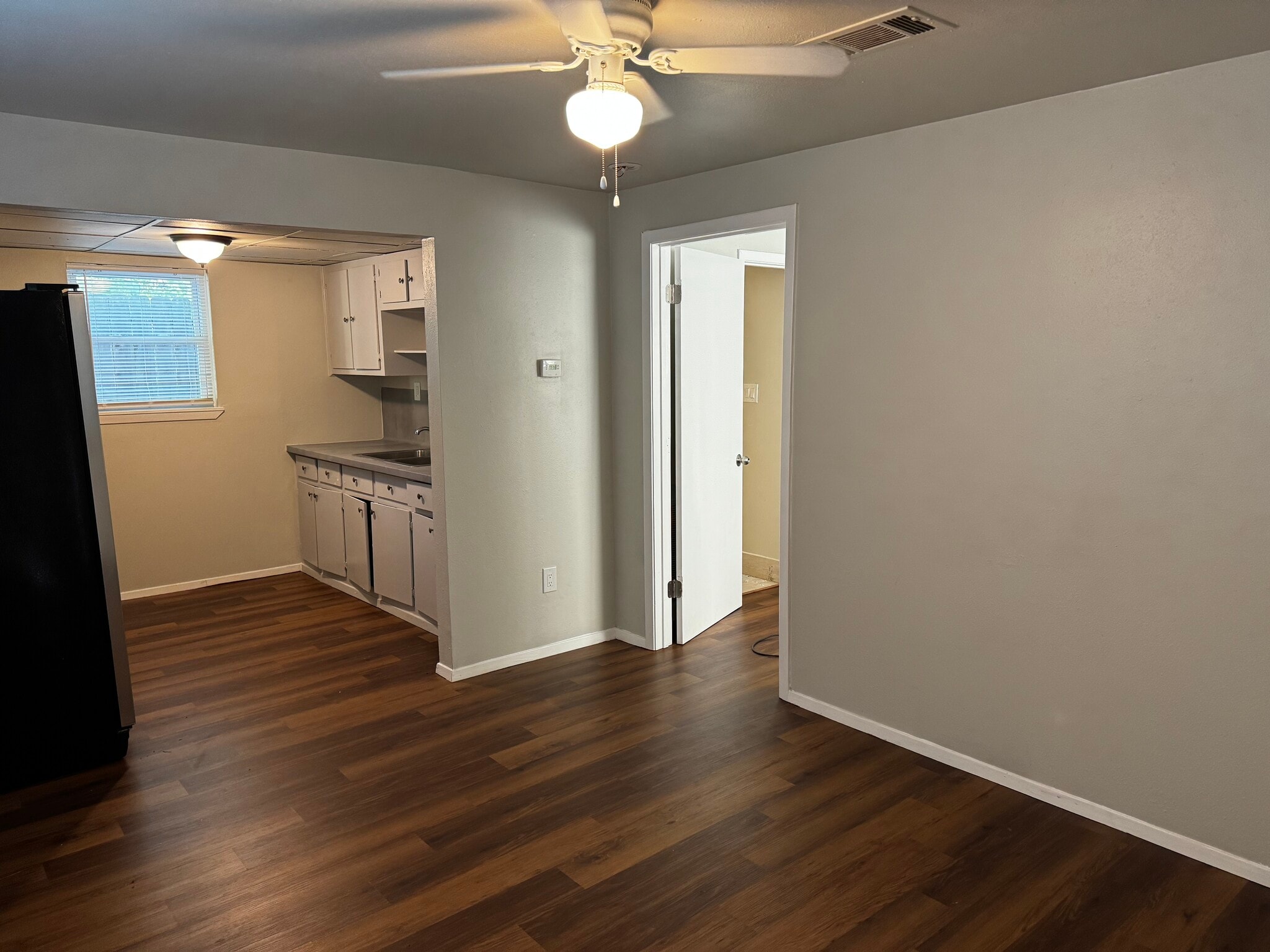 Building Photo - 2269 Collier St