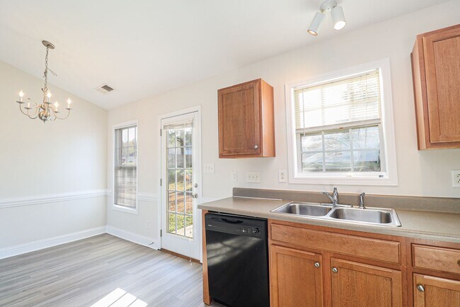 Building Photo - (Coming Soon) Charming 3 Bedroom Ranch in ...