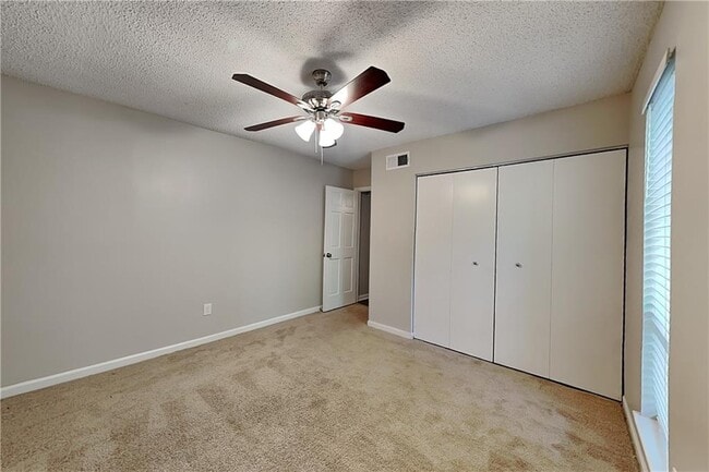 Building Photo - 2330 Post Creek Ct