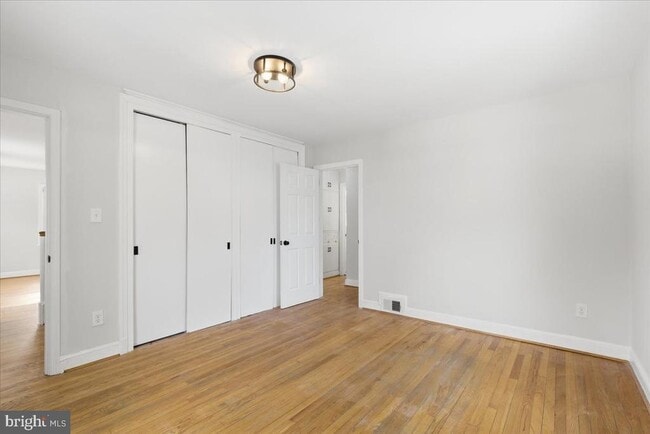 Building Photo - 9704 Lorain Ave