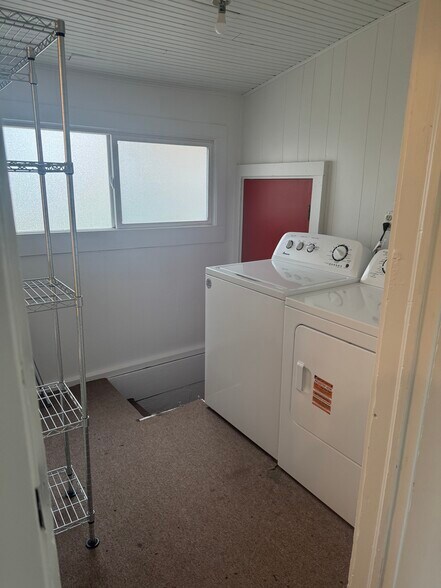 Mudroom - 315 W Halliday St