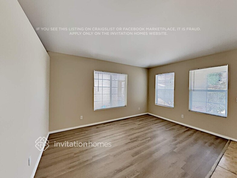 Building Photo - 2841 W La Salle St