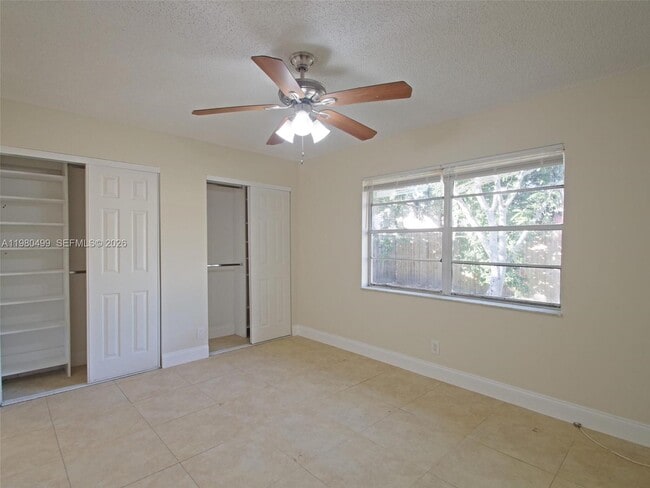 Building Photo - 7525 SW 7th Pl