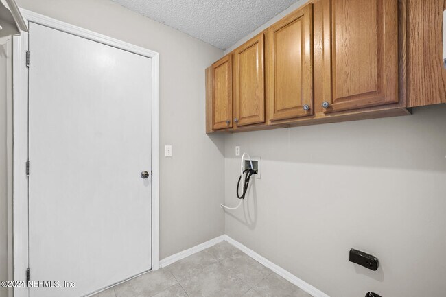 Building Photo - 4736 Kernan Mill Ln E