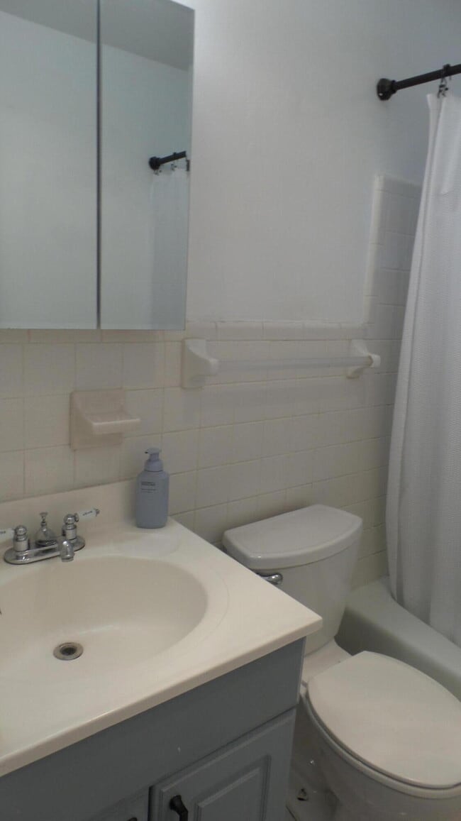 Building Photo - 9459 SW 51st Ct