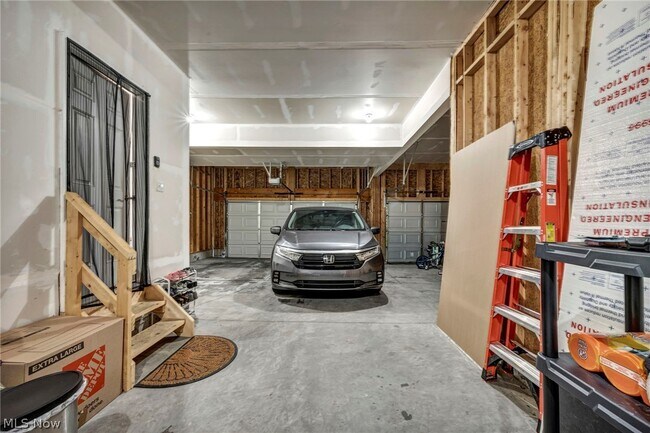 Building Photo - 172 Harvester Dr
