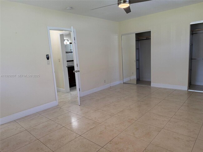 Building Photo - 811 NE 10th St