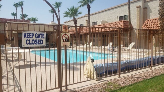 Building Photo - 16510 E Palisades Blvd