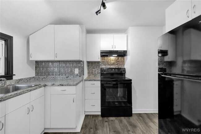 Building Photo - Callodine- 2 unit