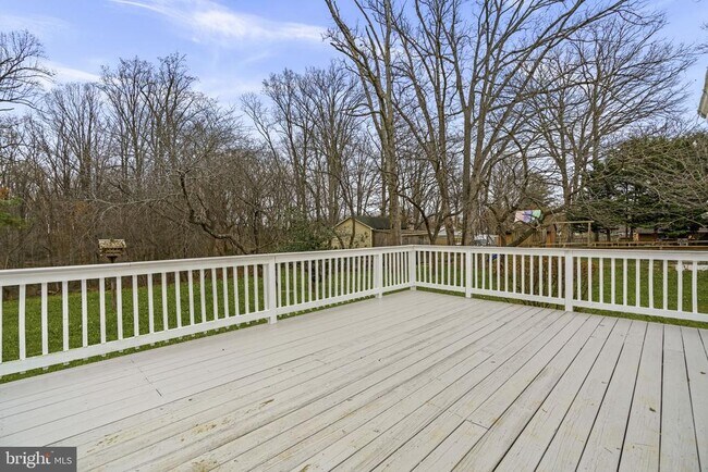 Building Photo - 10530 Scaggsville Rd