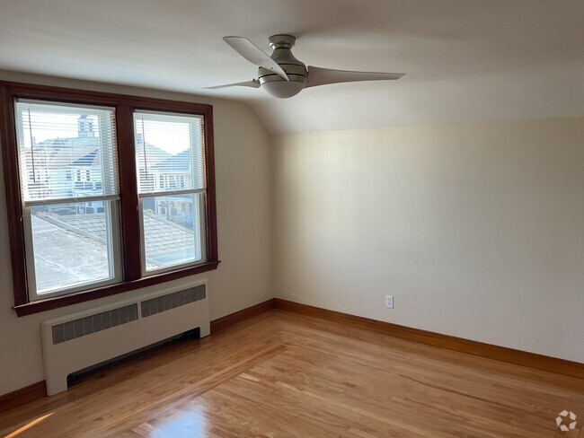 Building Photo - 371 Grand Ave