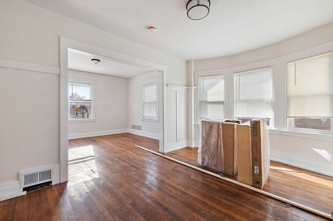 Building Photo - 7719 E Vernor Hwy