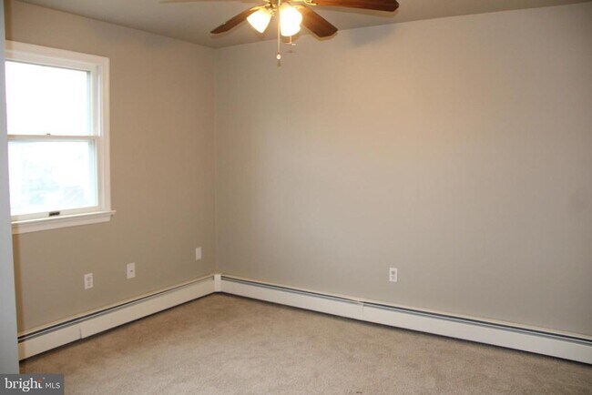 Building Photo - 130 N Mill St