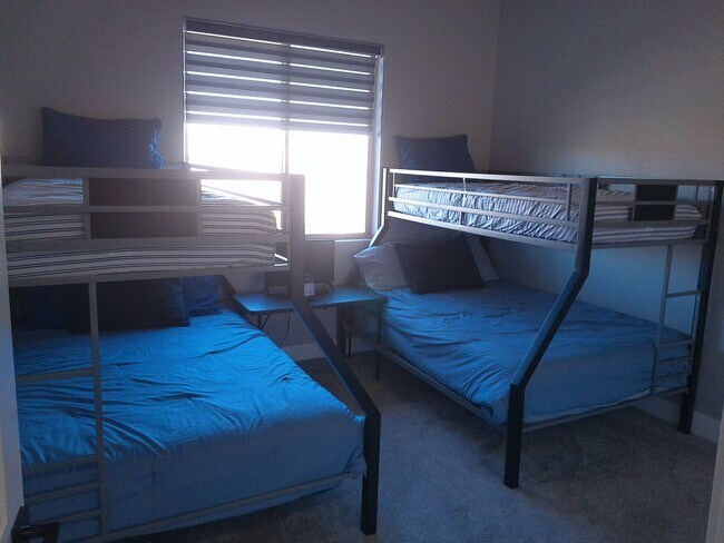 Building Photo - Beautiful Brand-New Home for Rent in Viewpoint Estates Winter Rental