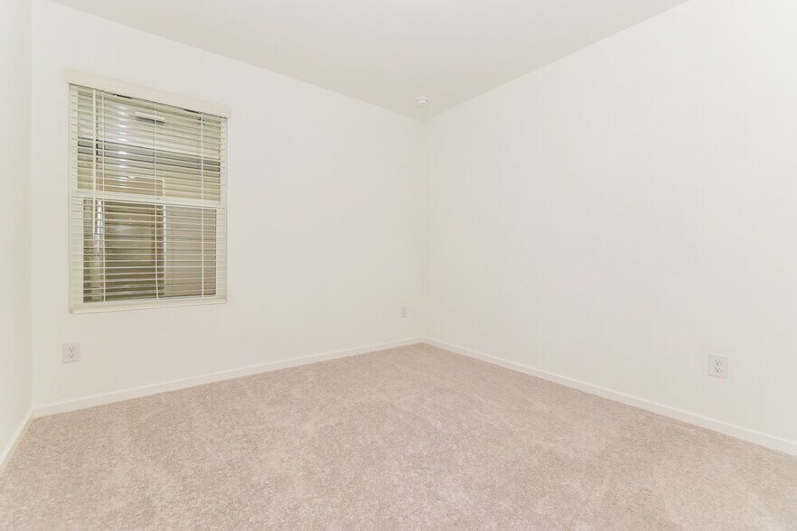 Building Photo - 1032 Calley Pear Trl