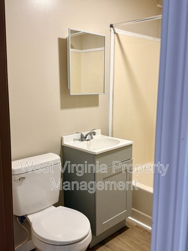 Building Photo - 172 Sullivan Rd